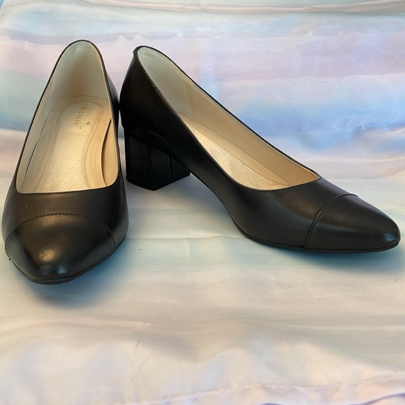 GUC w/box Cole Haan the go to pump in black leather - Picture 3 of 7